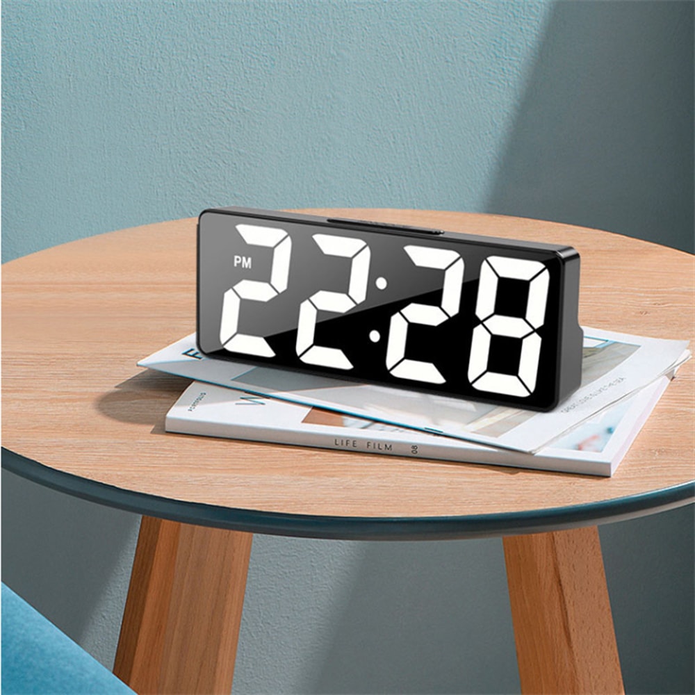 Modern Digital ClockLED Display With DateTemperature Auto Dim FeatureSnooze FunctionDesktop Electro 3