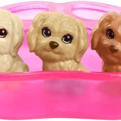 Blonde Doll with Mommy Dog, 3 Newborn Puppies with Color-Change Feature and Pet Accessories