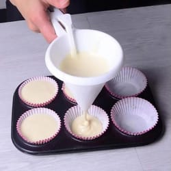 adjustable baking funnel tool liquid dispenser for batter chocolate & cream pancake baking tools & pastry mold