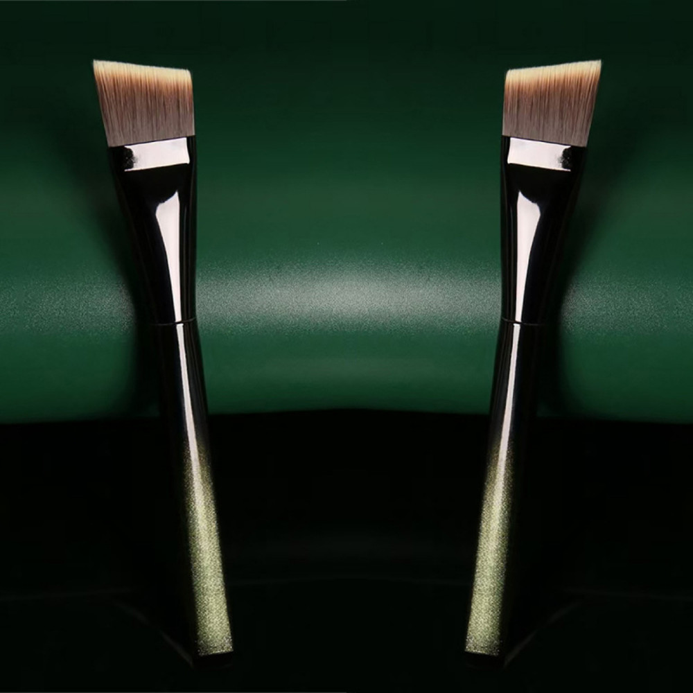 Gradient Color Powder Foundation Brush Bevel Angle Makeup Brush Professional Beauty Tools For Flawl 2