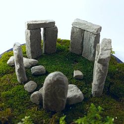 Miniature Stonehenge Inner Circle - Concrete Stone Circles in the UK - Replica - Standing Stones for Fairy Garden