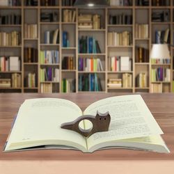 wooden pet cat dog reading bookmark, cute animal book page holder for students, school supplies, and book lovers