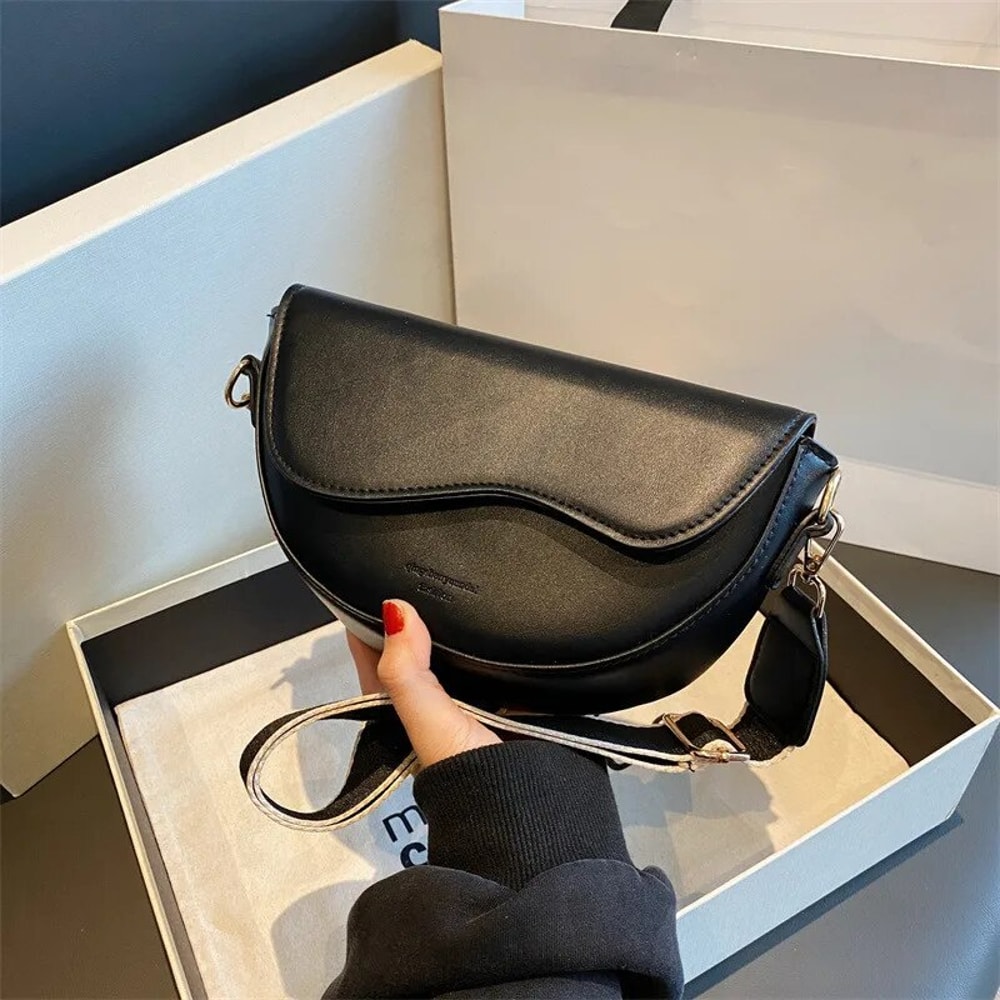 Vintage PU Leather Saddle Bag With Wide Strap Fashionable Crossbody Shoulder Bag 7