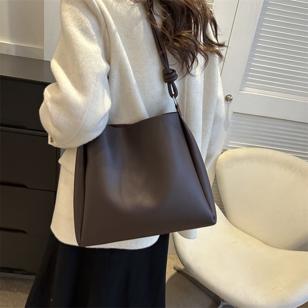 Large Capacity Leather Shoulder Bag for Women Fashionable Tote