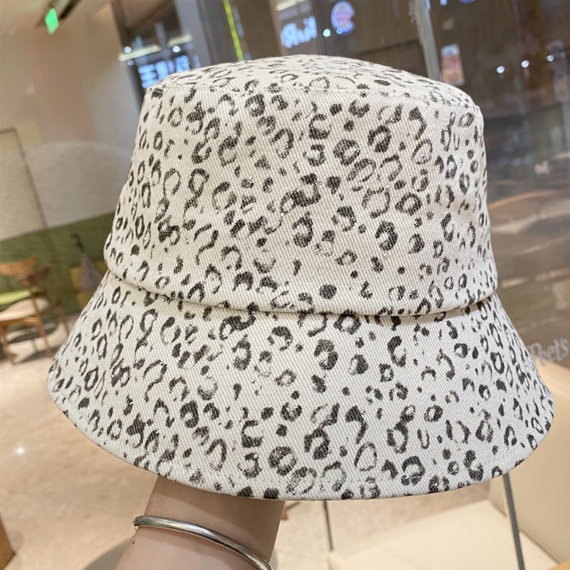 Luxury Leopard Print Wide Brim Sun Hat With Sparkling Rhinestone Detail Chic Leopard Print Bucket H 6