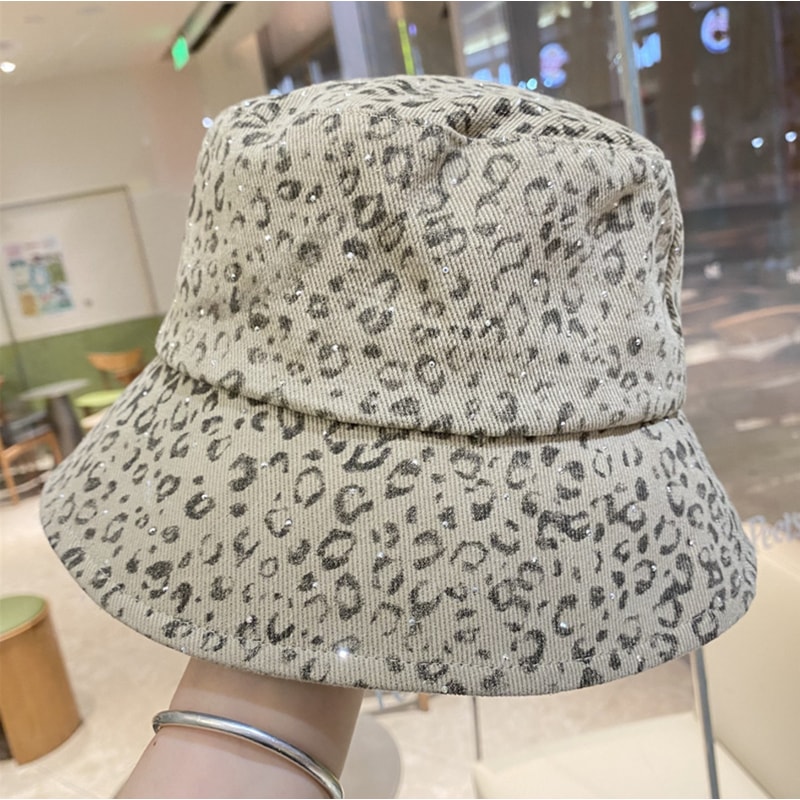 Luxury Leopard Print Wide Brim Sun Hat With Sparkling Rhinestone Detail Chic Leopard Print Bucket H 7