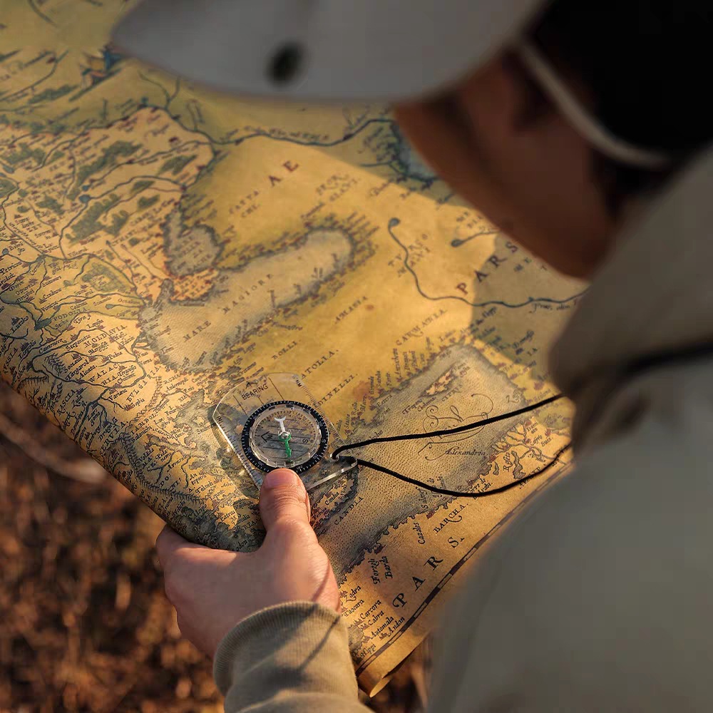 Mini Acrylic Compass With Map Scale And Keychain Rope 1