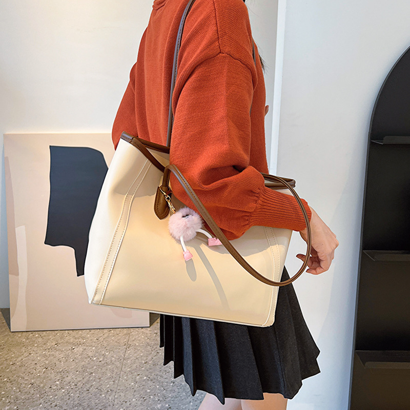 Premium Style PU Leather Shoulder Tote Bag Elegant Everyday Womens Tote Bag With Spacious Design 4