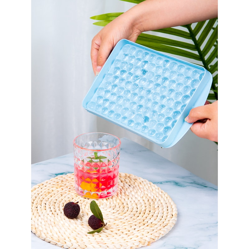 Premium Silicone Ice Cube Tray Cube Stackable Ice Molds With Lid 2