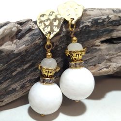 handmade white earrings made of coral gemstone and crystals, wedding jewelry, bridal earrings