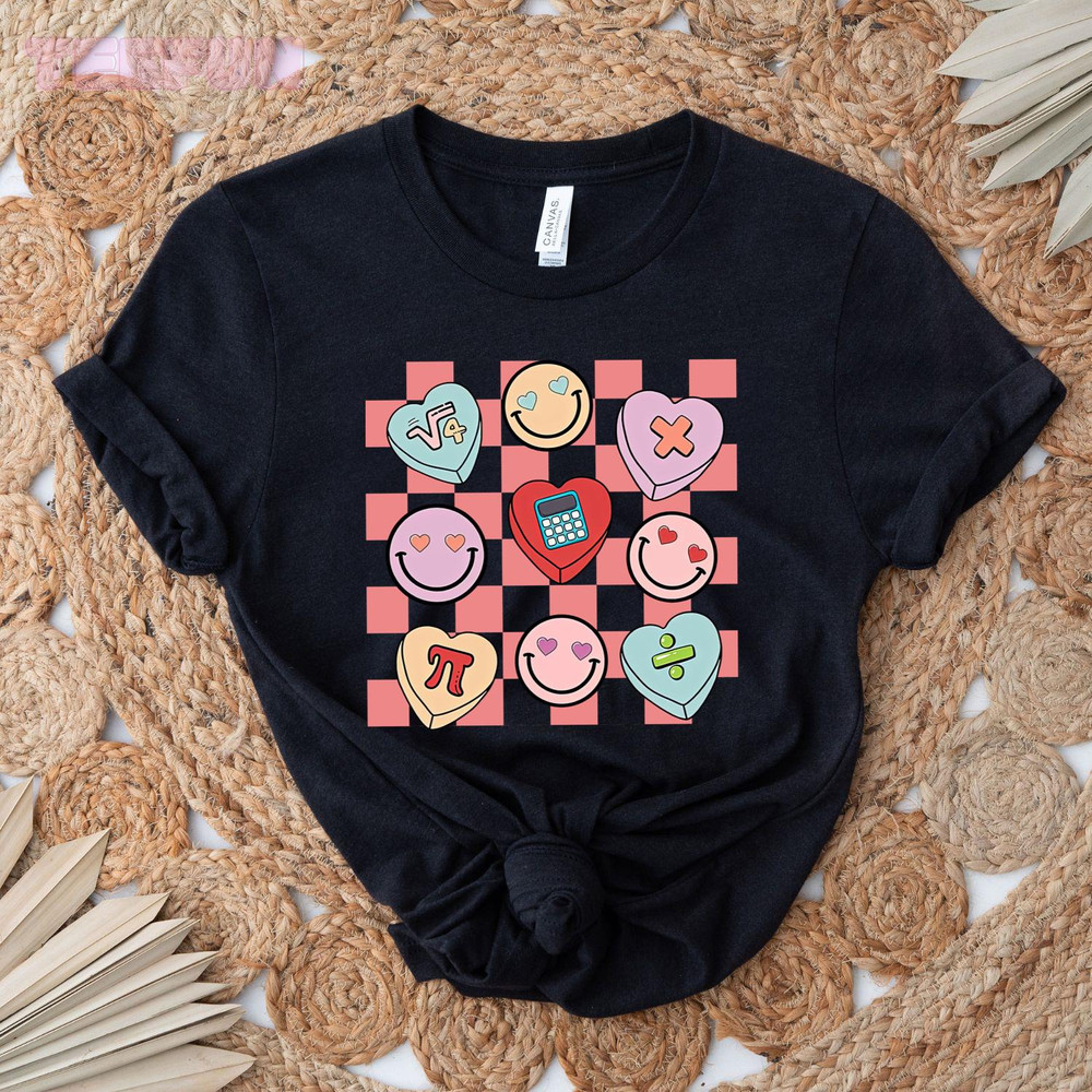 Groovy Valentine Heart_original_Classic T-Shirt_Black.jpg