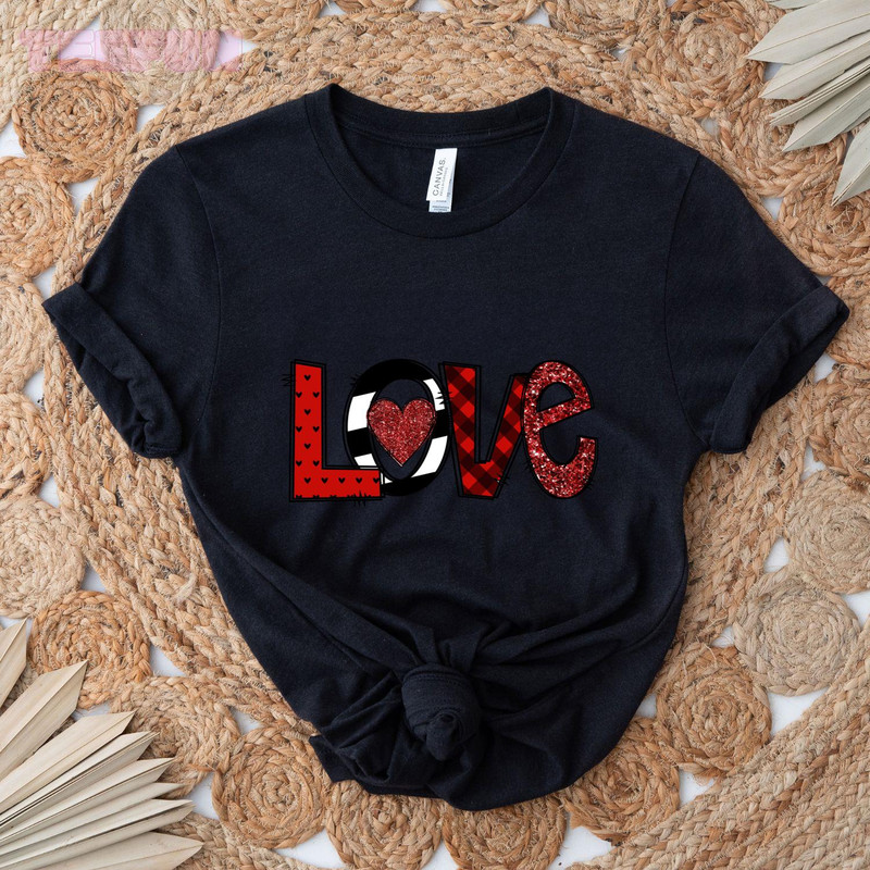 Love Valentine_original_Classic T-Shirt_Black.jpg