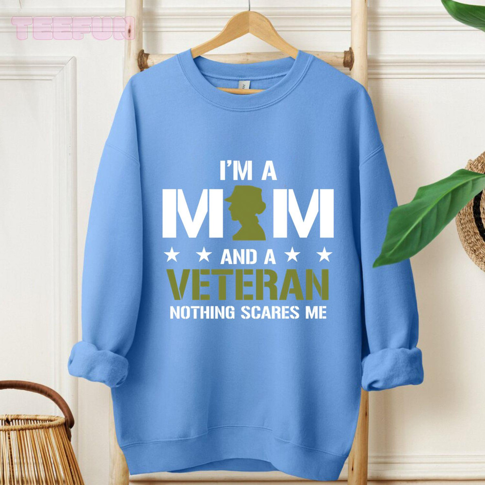 I'M a Mom and a Veteran_regular_Hoodie_Blue.jpg