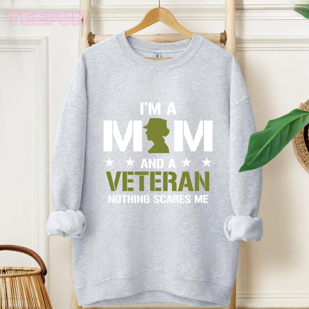 I'M a Mom and a Veteran_regular_Hoodie_Gray.jpg