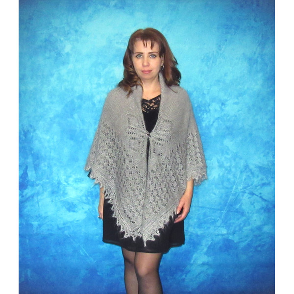 Hand knit gray Russian Orenburg shawl, Warm shoulder cape, Goat down kerchief, Handmade stole, Wool wrap, Cover up, Gift for girlfriend.JPG