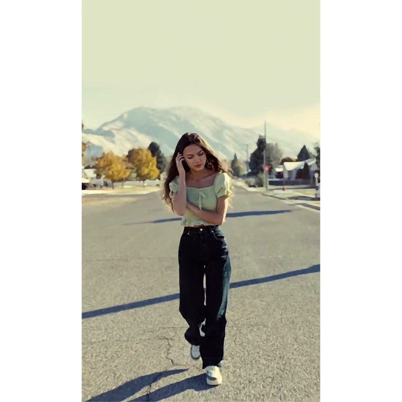 Olivia Aesthetic Street.png