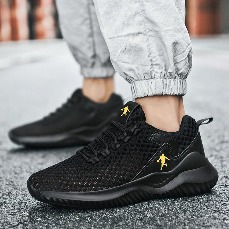 White Fashion Gym Casual Lightweight Walking Shoes High Quality Breathable Mesh Sneakers Plus Size 2