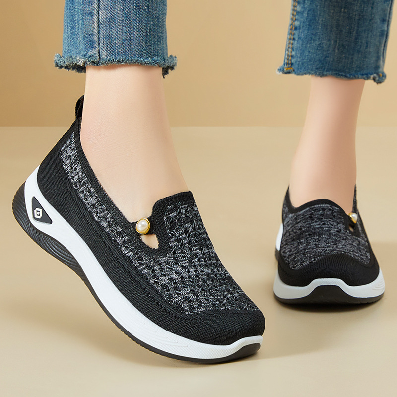Lightweight Casual Shoes for Women, Spring Autumn Breathable Mother Shoes, Soft Sole Walking Shoes, Comfortable Single