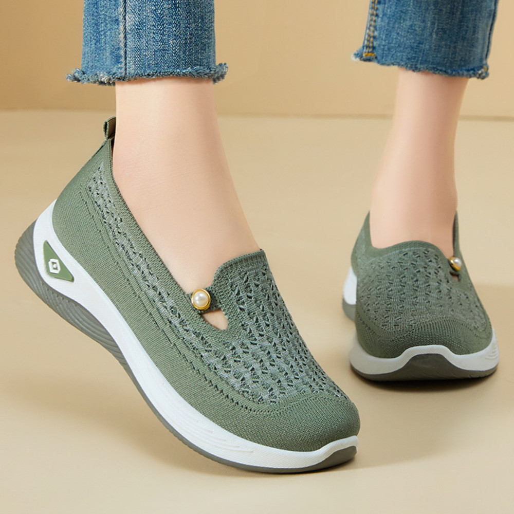 Lightweight Casual Shoes for Women, Spring Autumn Breathable Mother Shoes, Soft Sole Walking Shoes, Comfortable Single