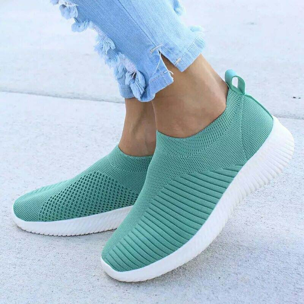 New Casual Womens Sneakers Lightweight Slip On Breathable Vulcanized Walking Shoes For Ladies 3