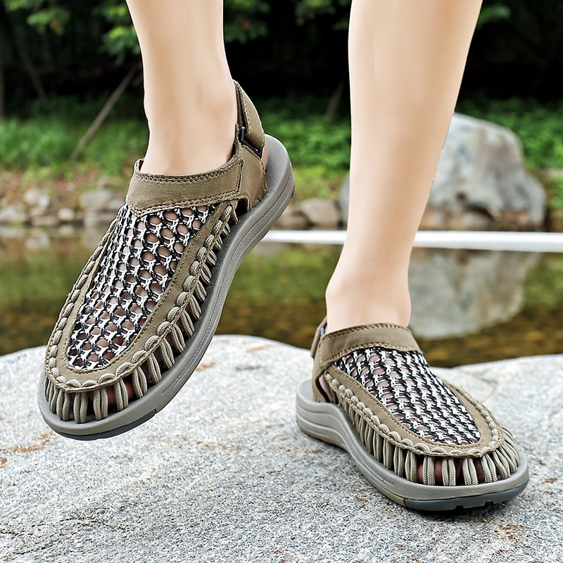 HighQuality Mens Summer Sandals HandWoven Designer Casual Outdoor Waders Fashion Beach Sandals 1