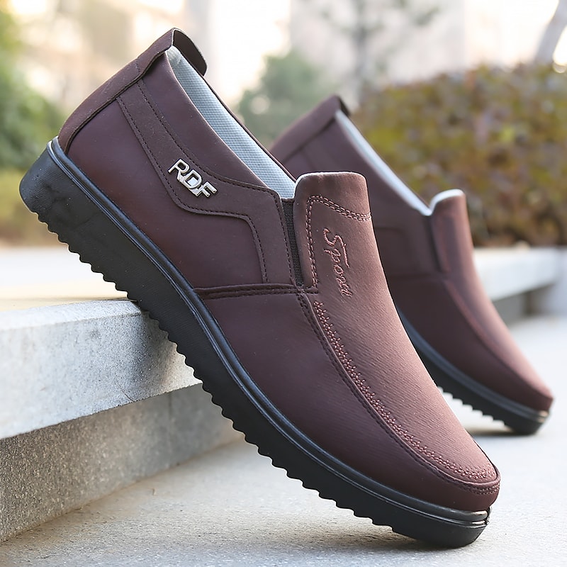 Lightweight SlipOn Shoes For Men Breathable Comfortable And WearResistant Spring And Autumn Trendy 4