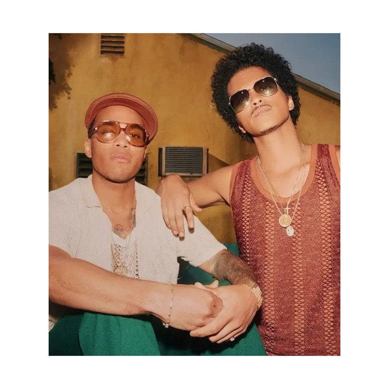 Best R&B Sleeveless Top.png