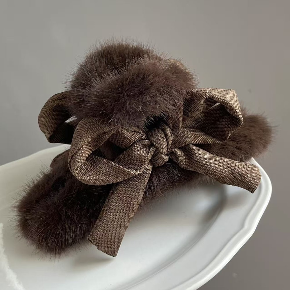 Autumn/Winter Fashion Rabbit Fur Bow Hair Clip, Women's Large Plush Shark Clip Hairpin Back Head