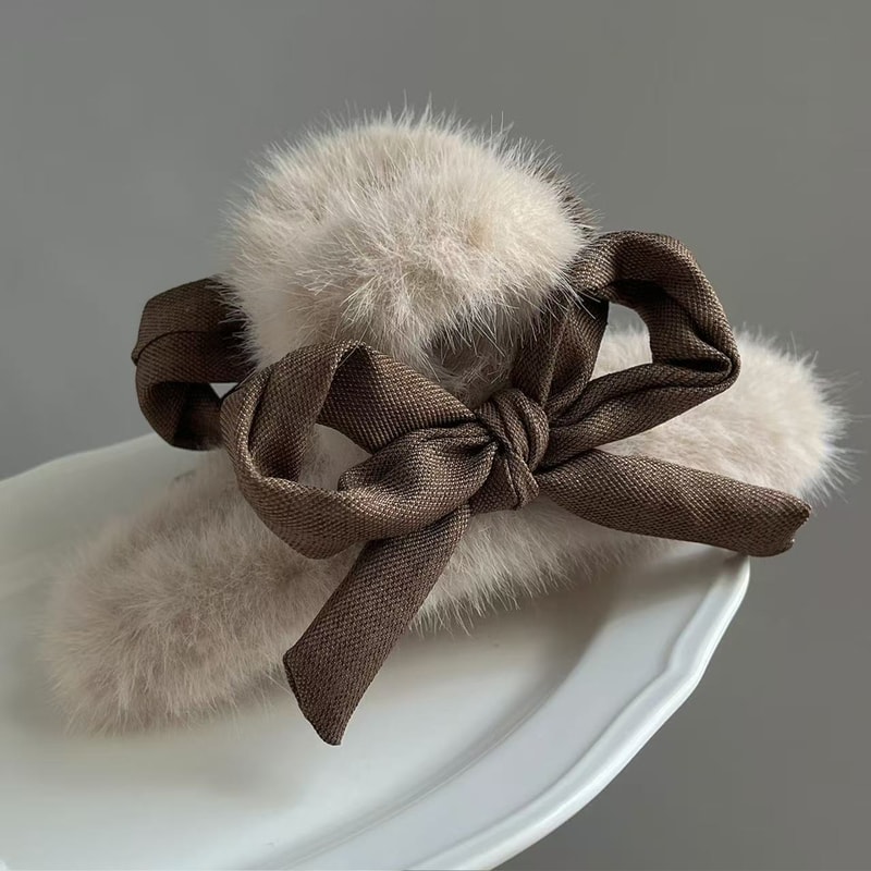 Autumn/Winter Fashion Rabbit Fur Bow Hair Clip, Women's Large Plush Shark Clip Hairpin Back Head