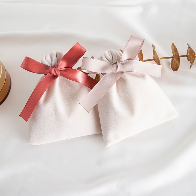 Beige Velvet Bag Jewelry Pouch, Suede Wedding Favors, Gift Packaging for Earrings, Bracelets, Candy