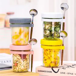 overnight oats container with lid and spoon, airtight oatmeal container with scale, portable fruit salad storage box