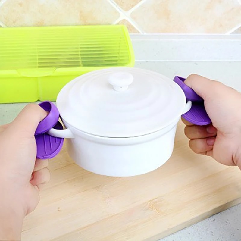 Silicone Insulated Finger Covers for Oven and Microwave, High Temperature Resistant Thickened Insulated Gloves Mat Gift