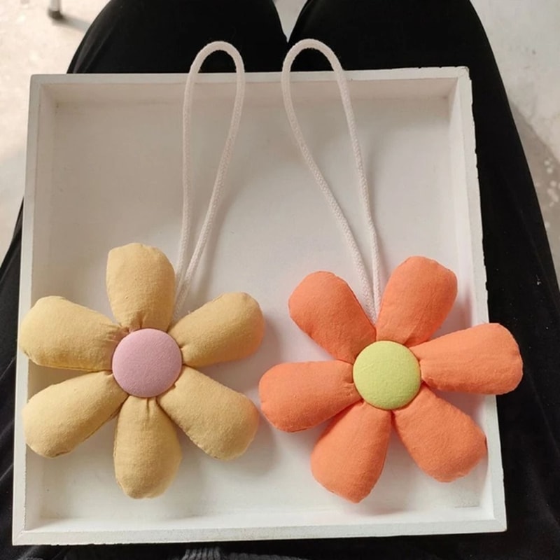 Cloth Floral Shape Keyrings, Stuffed Flower Bag Pendant, Candy Color Accessories for Handbags