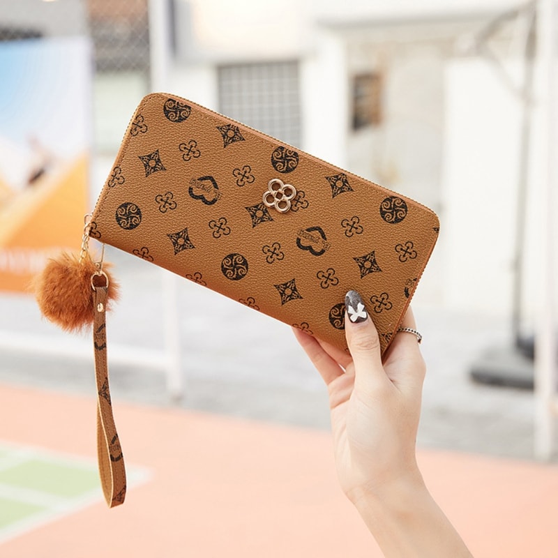 Fluffy Ball PU Leather Women Long Wallet, Portable Card Holder, Large Capacity Clutch Bag with Printed Decoration