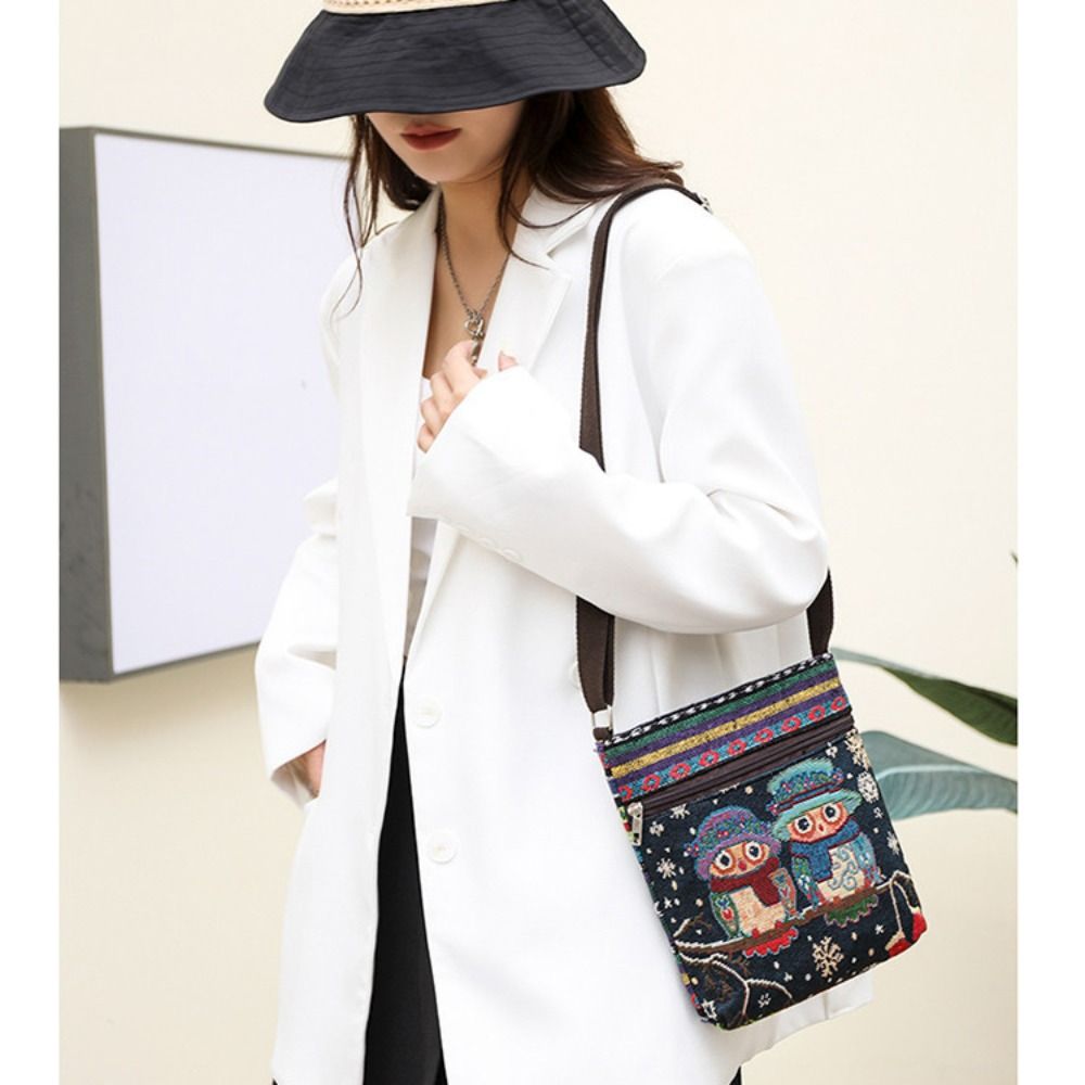 Women Square Small Canvas Embroidered Phone Shoulder Bag Retro Ethnic Style Crossbody Messenger Handbags for Travel