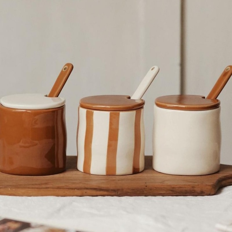 Vintage Ceramic Stripe Seasoning Jar with Spoon, Kitchen Supplies, Exquisite Storage Box for Chili Spice and Food