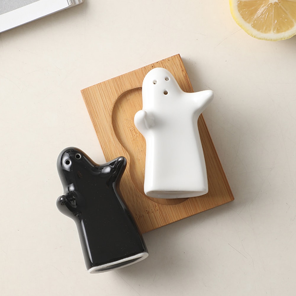 Creative Ceramic Pepper Shaker, Warm Hug Little Man, Wedding Gift Hug Seasoning Jar