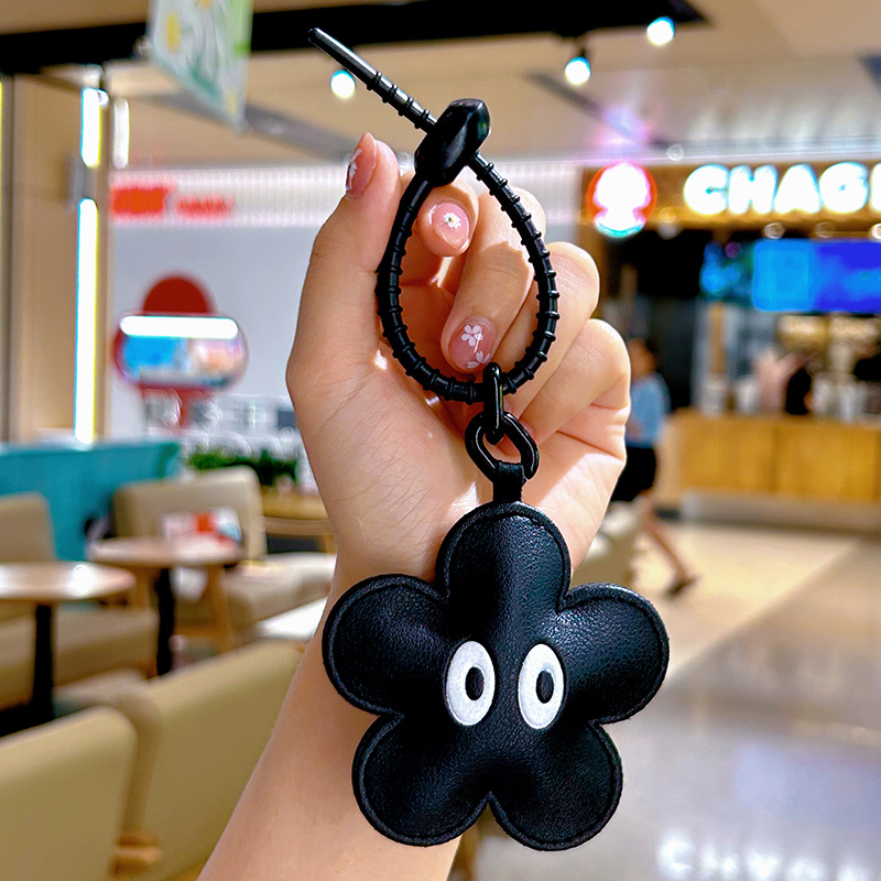 Cartoon Cat Leather Keychain Cute Bag Accessory for Girls, Perfect Gift