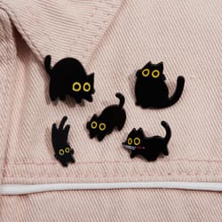 black cat cinderella brooch cute big eyes animal metal badge for bags