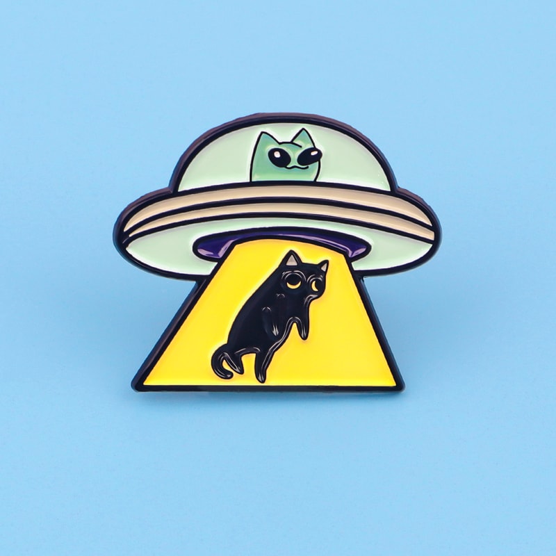 UFO Alien Enamel Pin with Black Cat Design Unique Lapel Pin for Cosplay Accessories Lovers