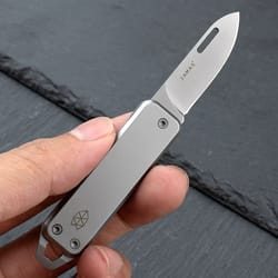 mini outdoor folding knife edge high hardness camping self-defense knife gift fruit knife open box tool key pendant