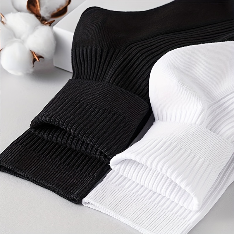 Mens Breathable Mid-Calf Socks Versatile Black Socks for All Seasons