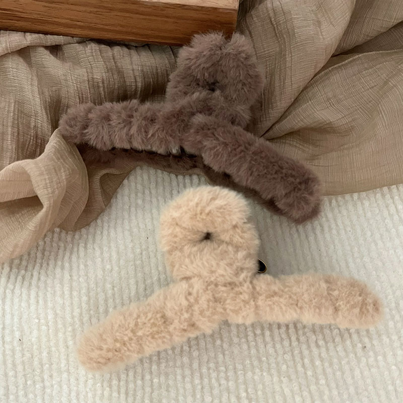 Elegant Plush Hair Clip Claw Extra Large Fashion Hair Accessory For Girls 3