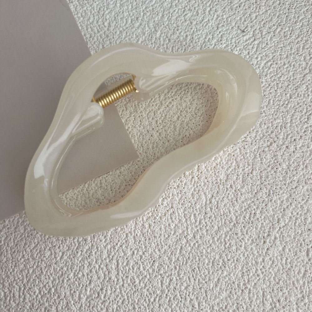 Tortoiseshell Large Hair Claw Clip Stylish Hollow Out Strong Hold Hair Clip for Women