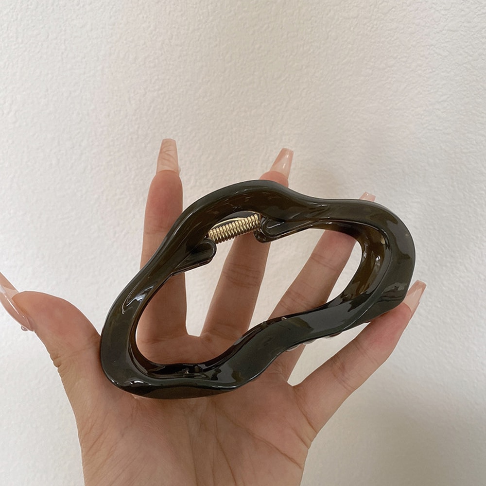 Cloud Shape Hollow Hair Claw Clip For Women Strong Hold Large Aesthetic Hair Accessory 5