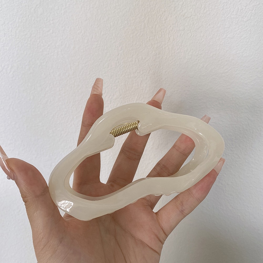 Cloud Shape Hollow Hair Claw Clip For Women Strong Hold Large Aesthetic Hair Accessory 8