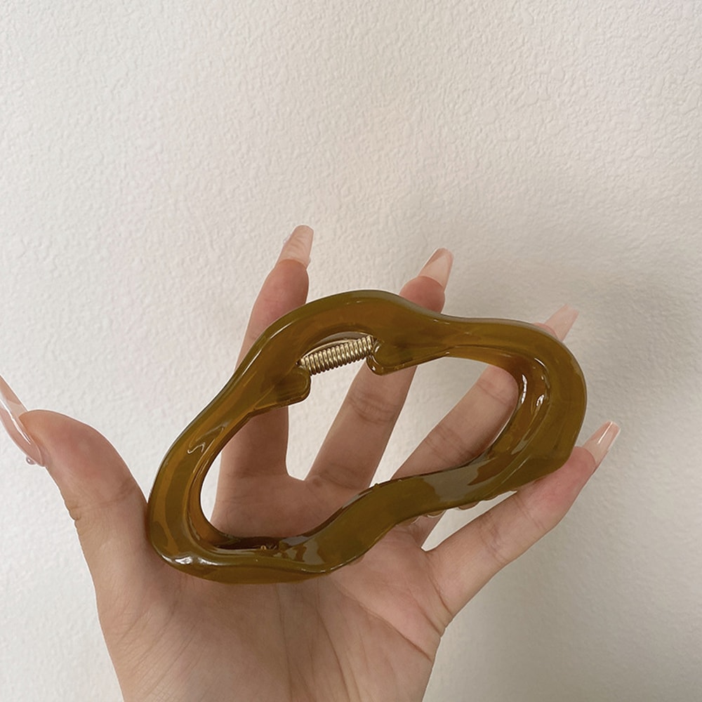 Cloud Shape Hollow Hair Claw Clip For Women Strong Hold Large Aesthetic Hair Accessory 9