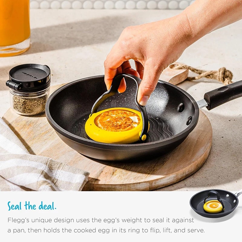 Non-Stick Silicone Egg Ring with Insulated Handle for Perfect Breakfasts