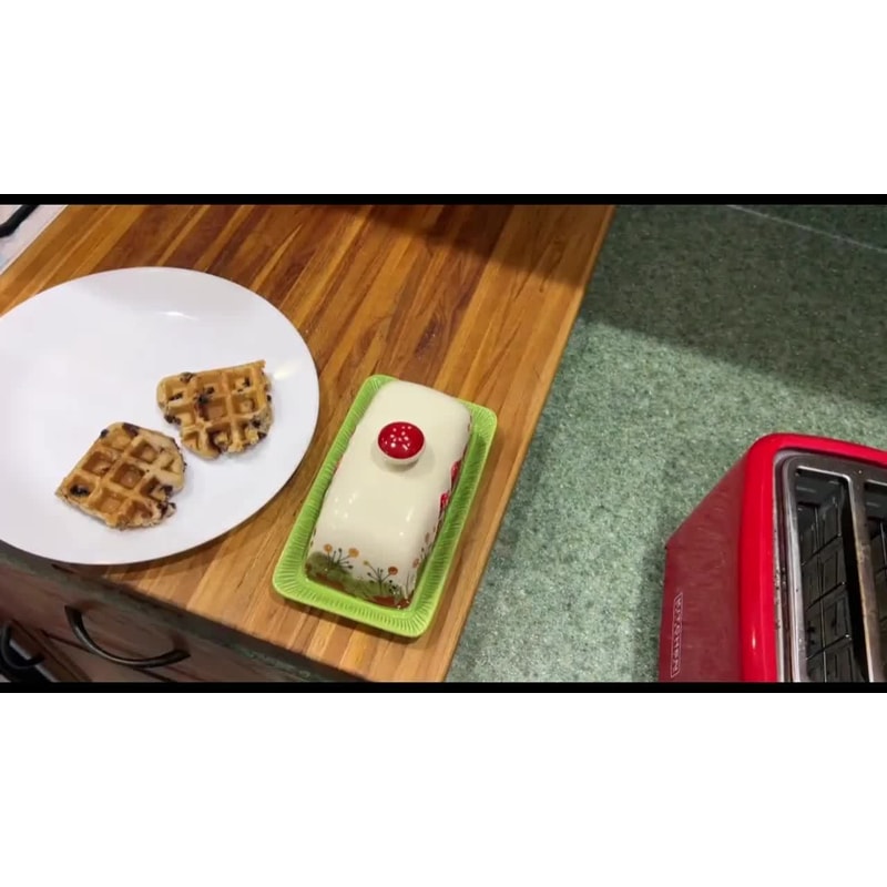 Premium Ceramic Butter Dish with Lid Dishwasher, Microwave, Oven Freezer Safe Butter Keeper