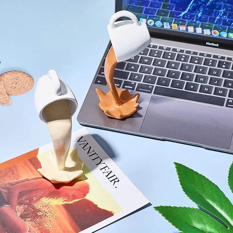 Spilling Magic Pouring Splash, Floating Spilling Coffee Cup, Kitchen Sculpture Decoration, Creative Desktop Home Decor